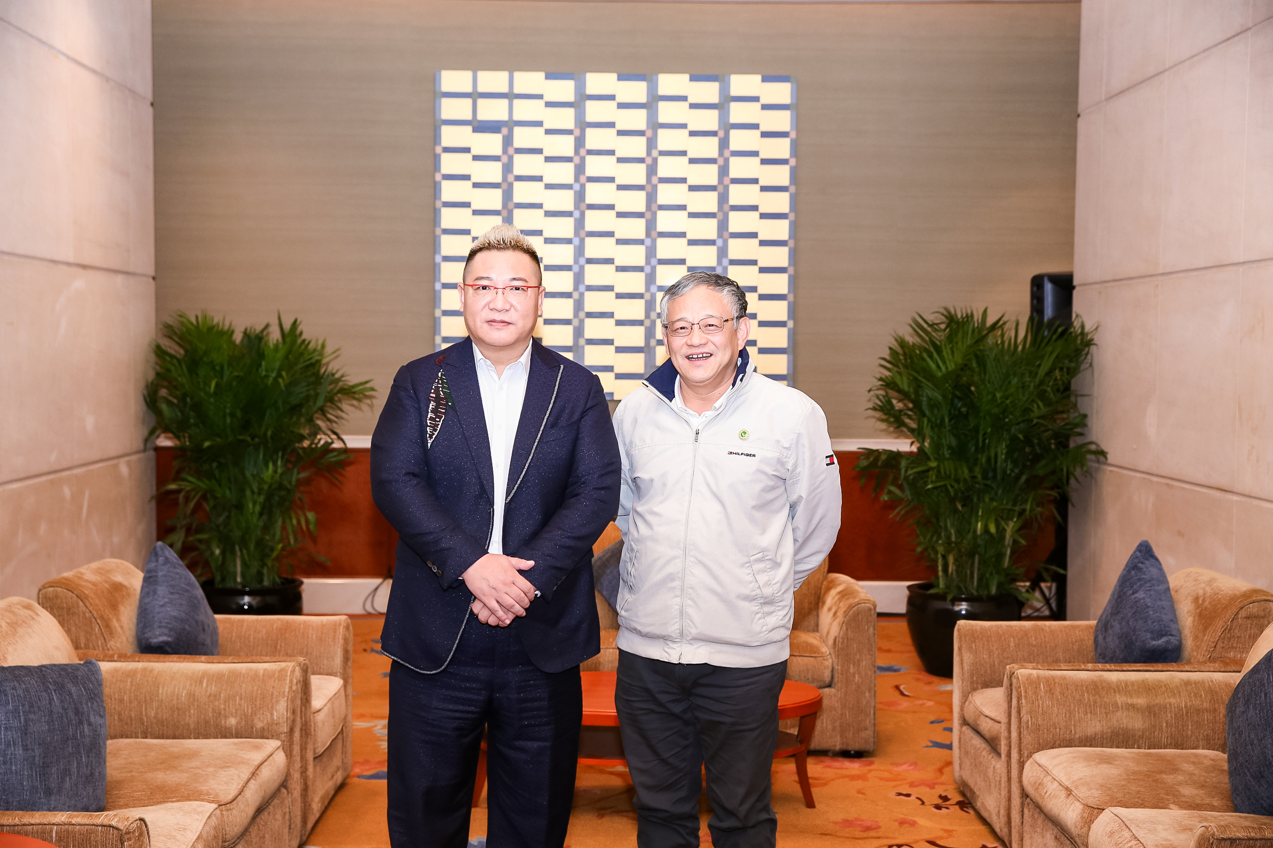 美美钱浅&艾路明